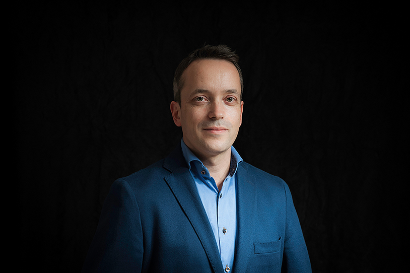 business_man_portreit_piotr